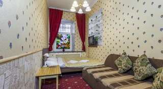 Хостел Мартовский Заяц Санкт-Петербург Двухместный номер с 1 кроватью или 2 отдельными кроватями-3